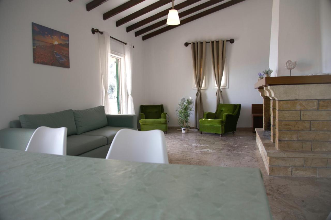 Silent Bay Apartments Katávolos エクステリア 写真