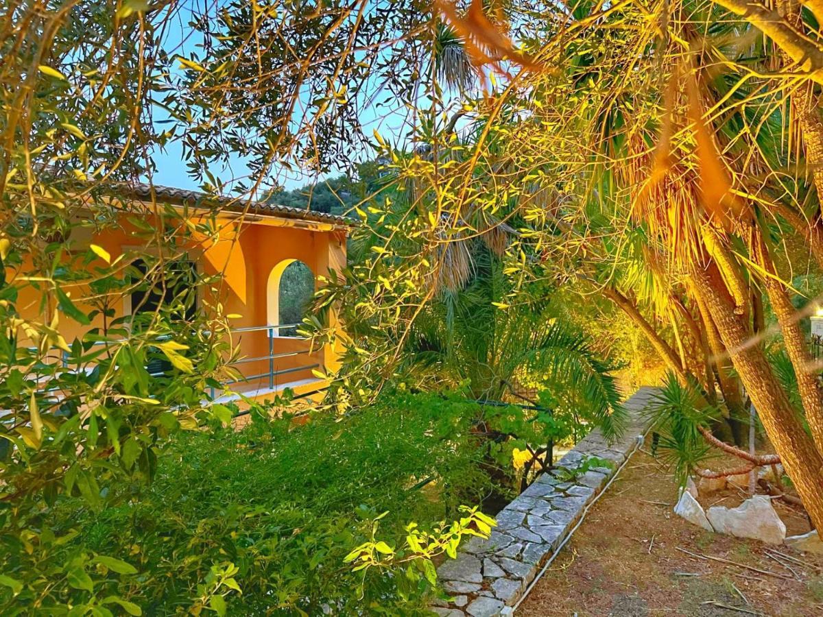 Silent Bay Apartments Katávolos エクステリア 写真
